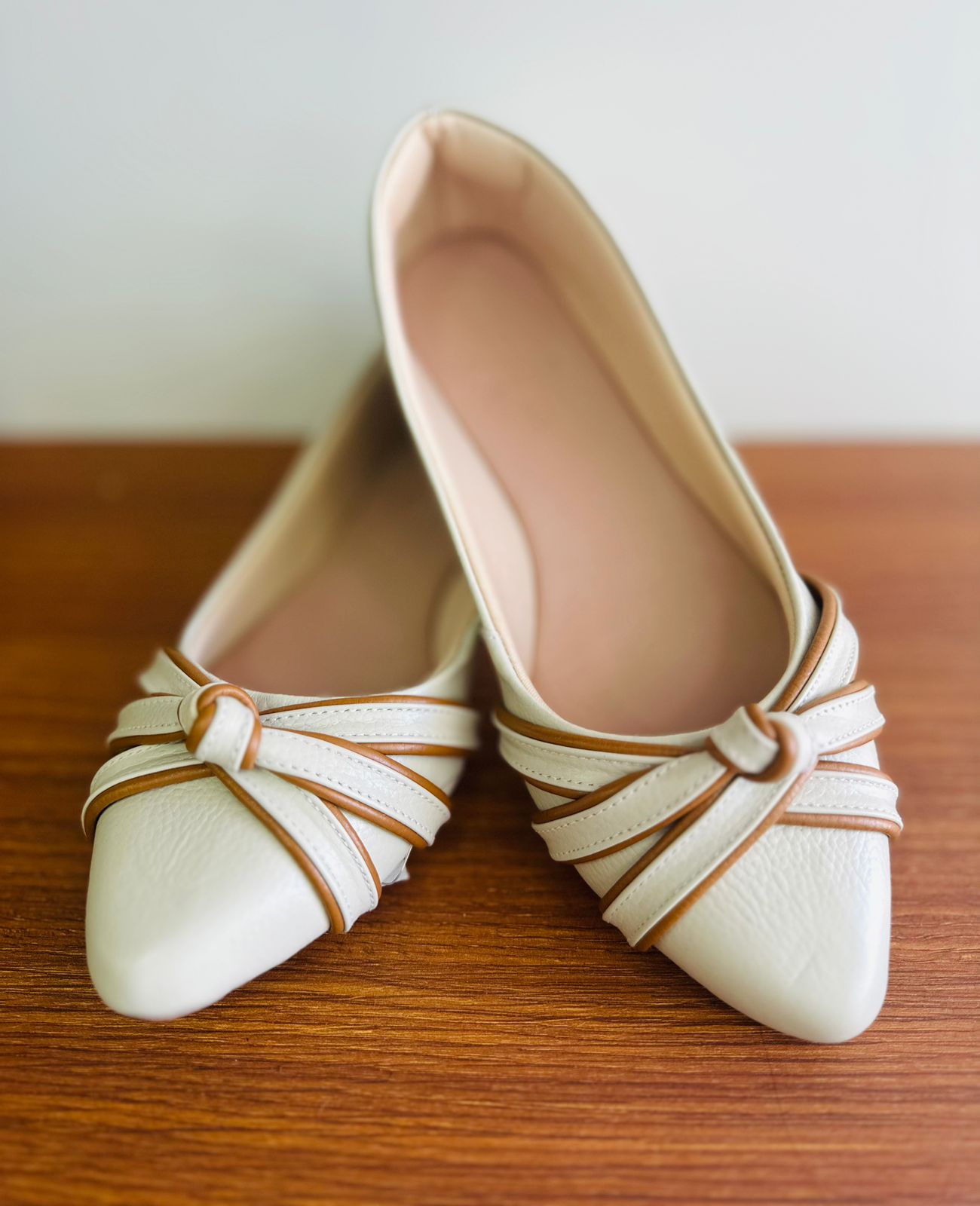 5d536daa-1efd-4657-ad48-d092aefd6fb9 Sapato Off/Caramelo - Imagem 1