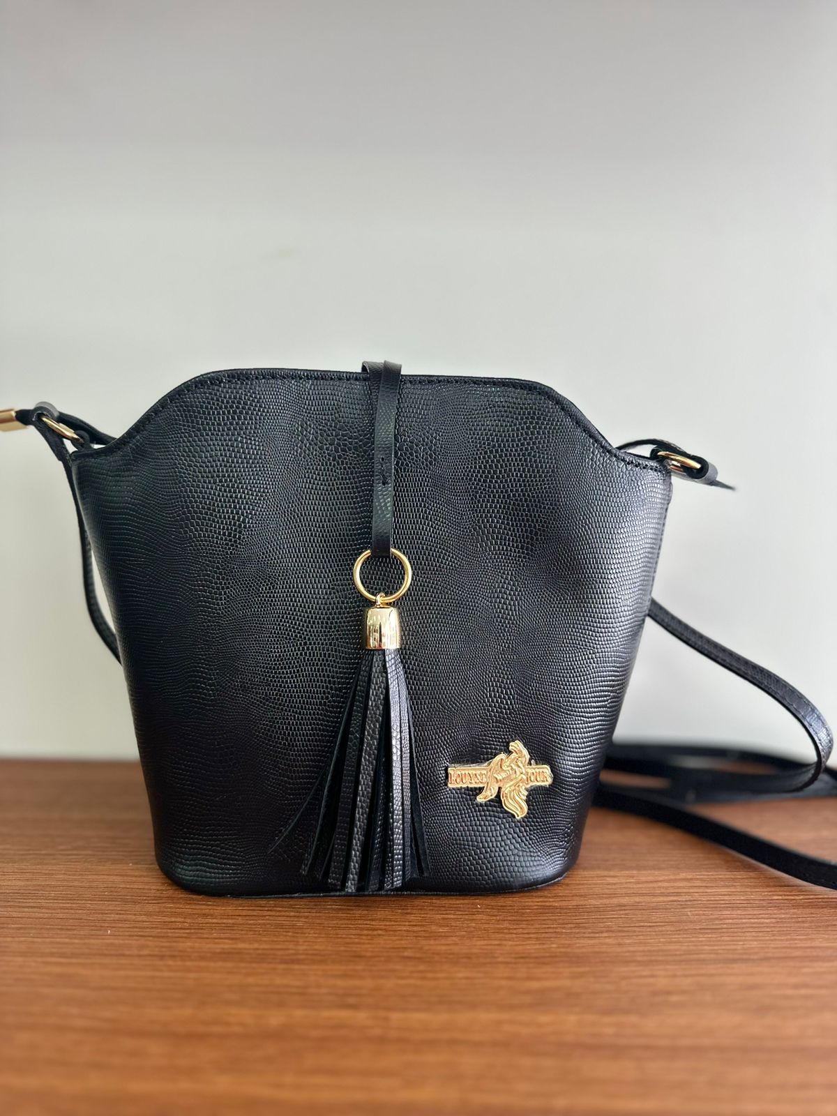 d0e47573-3874-4ee9-9692-e3a8c3296e38 Bolsa Iguana Preto - Imagem 1